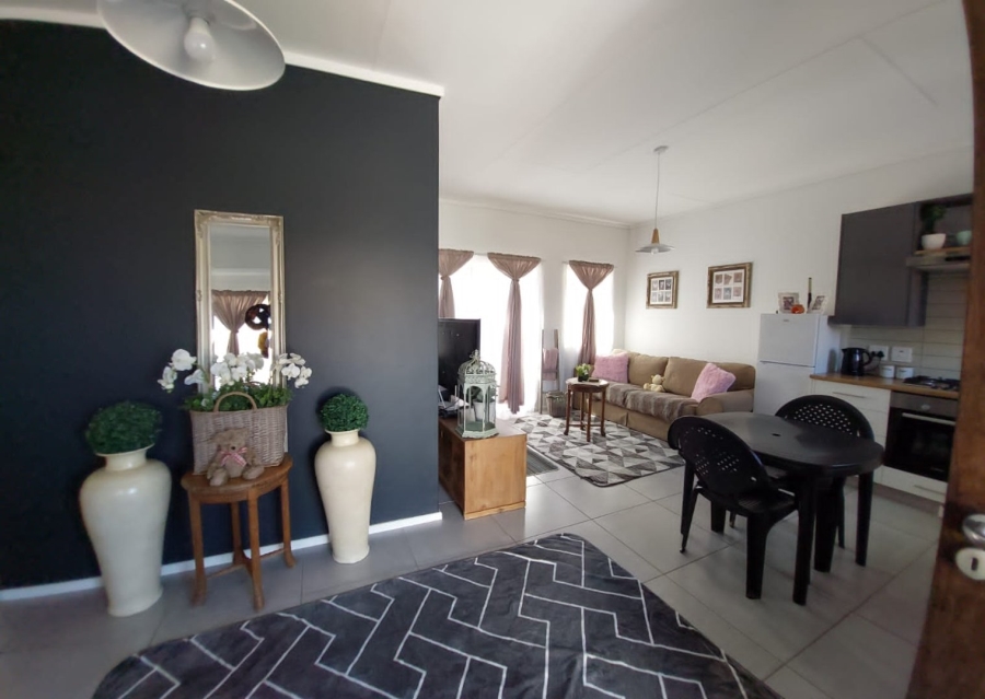 To Let 2 Bedroom Property for Rent in Mooikloof Country Estate Western Cape